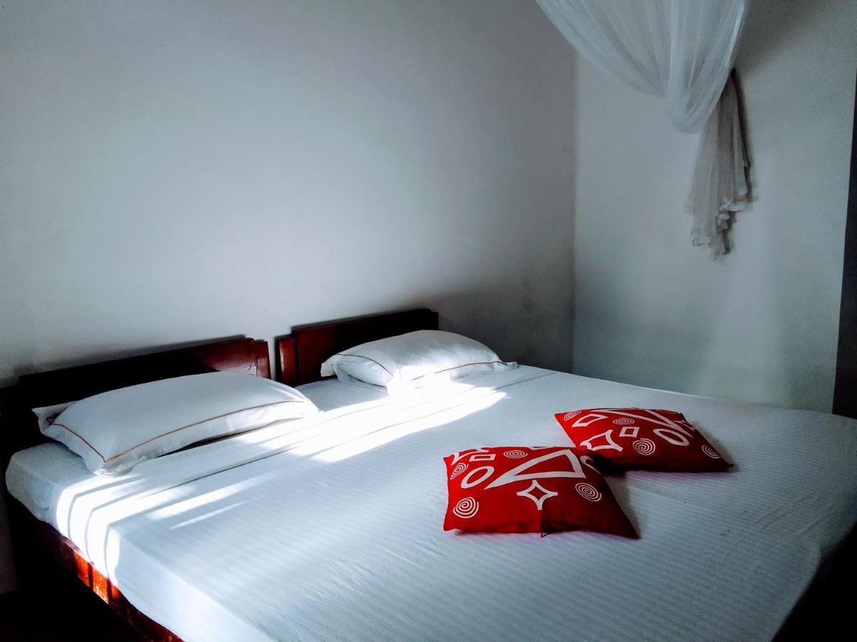 Ceylonia Guest Hotel Weligama Bagian luar foto