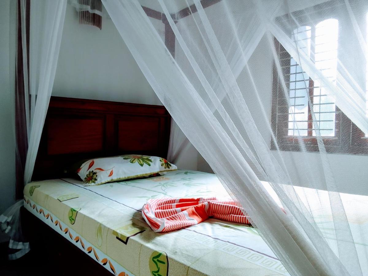 Ceylonia Guest Hotel Weligama Bagian luar foto
