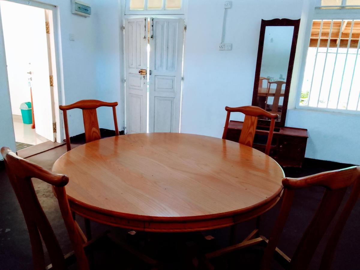 Ceylonia Guest Hotel Weligama Bagian luar foto