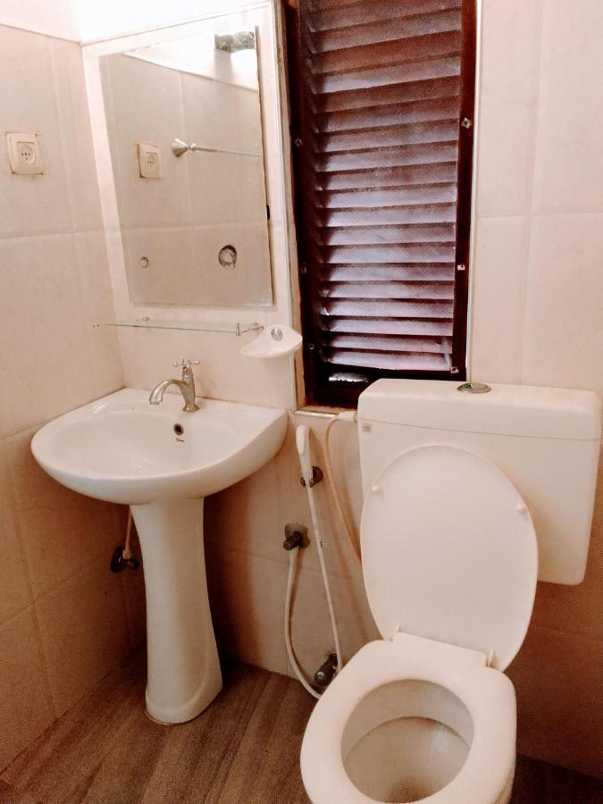 Ceylonia Guest Hotel Weligama Bagian luar foto