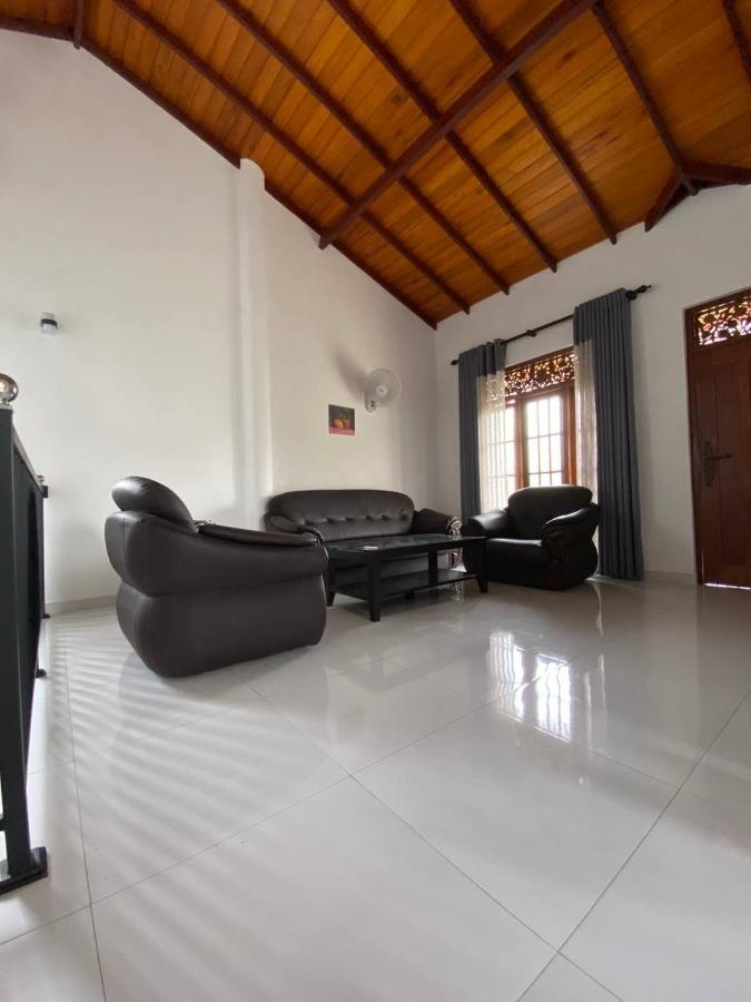 Ceylonia Guest Hotel Weligama Bagian luar foto